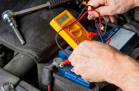 Can a Car Battery Lose Voltage Overnight?